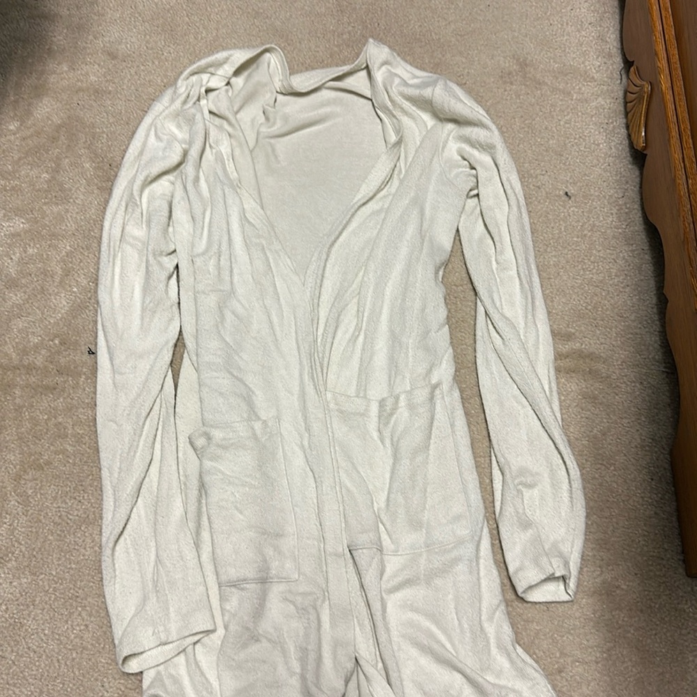 Women's Ivory White Cream Zyia sweater small (tag removed)